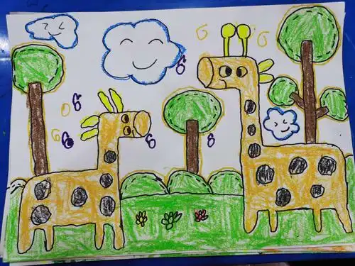 《长颈鹿》——海南欧萌实验幼儿园美术绘画中班