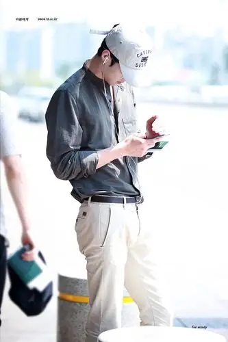 160812金浦机场的吴世勋(终于有人发现这天了)