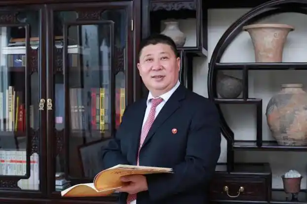 【个人简介】陈国良,陕西榆林人,中共党员,硕士研究生学历,具有主管