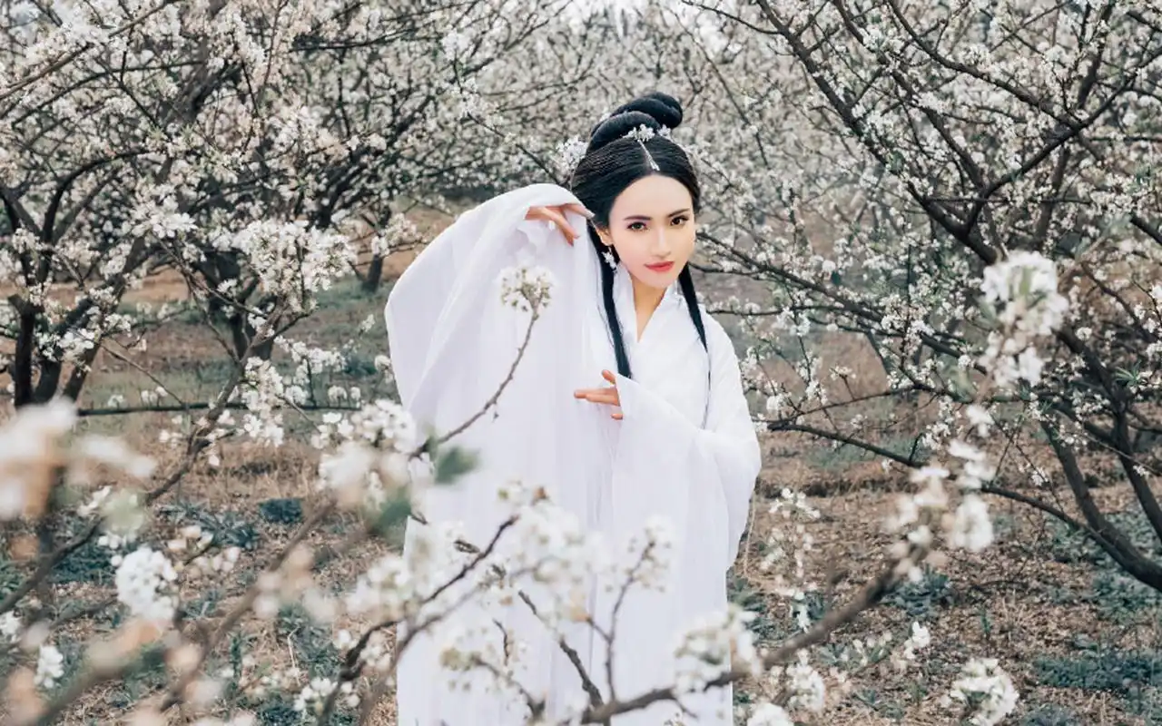 美女壁纸,美女,养眼,唯美,高清,气质,桃花,摄影,户外,古风,壁纸,1920x