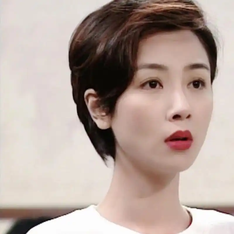 短发女神 袁洁莹 其实,我更喜欢长发的芬妮