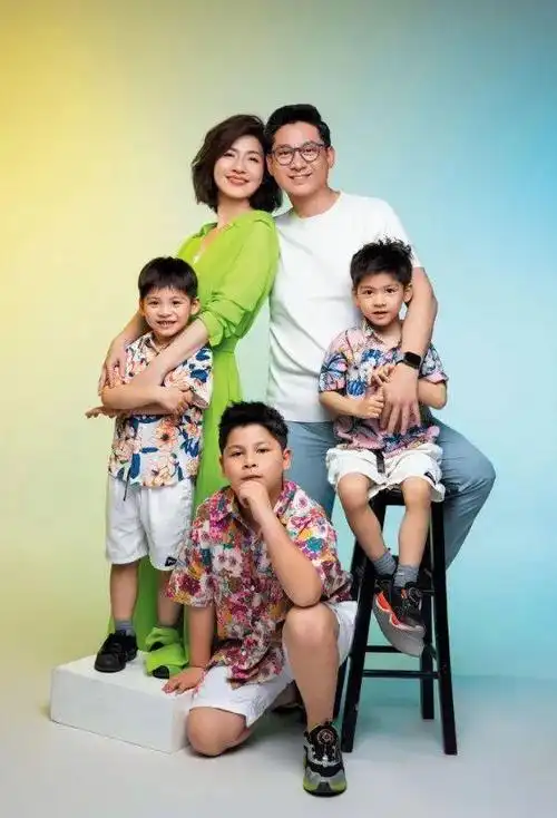 她女儿4年前离世网络传言为自闭症新书出版后真相大白