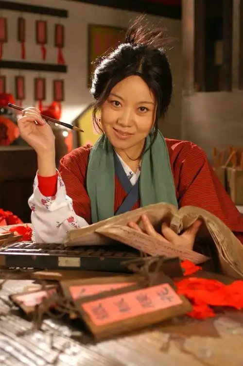 佟湘玉(电视剧人物)佟湘玉,是古装大型情景喜剧《武林外传》中的人物