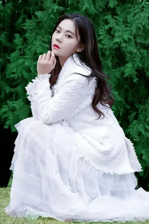 火箭少女101的成员张紫宁有哪些好看的图