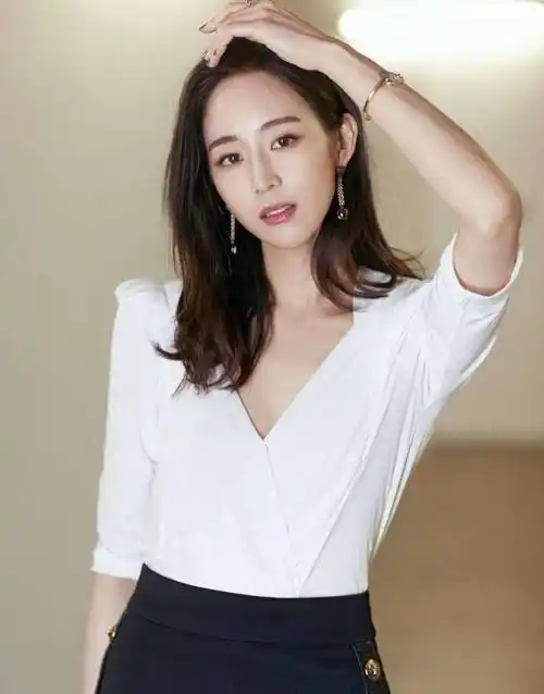 原创原创这谁能顶得住呢张钧甯这身材真叫人窒息啊