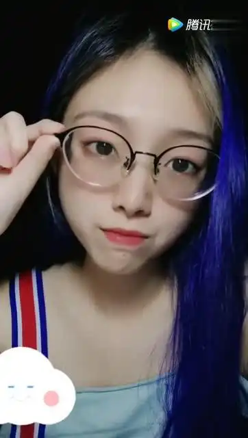 你永远也想不到一个眼镜娘把眼镜取下来眼睛有多大