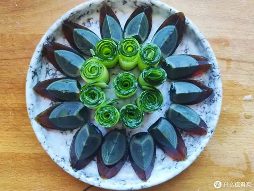 东北人家年夜饭凉拌菜少不了做多少都光盘精心摆盘真漂亮