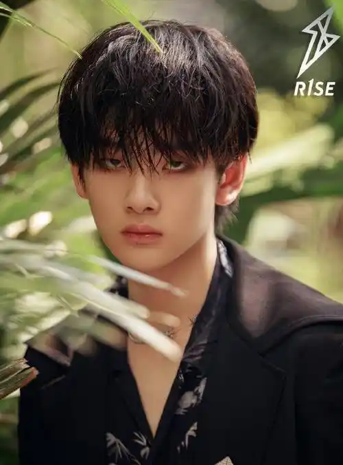 刘雨昕会成为下一个孟美岐吗_蔡徐坤_舞台_观众们