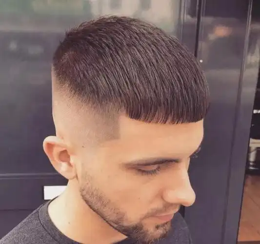 两侧铲短发型这样剪,一看就不一般,精神还有型,想不帅都难