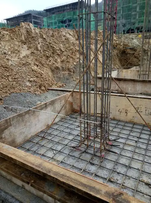 3#楼基础防雷接地焊接.