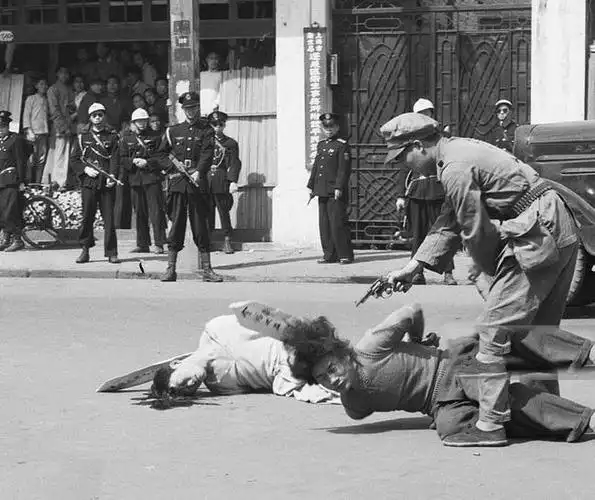 革命中的祖国照片4看了让人怒发冲冠7是早年枪决现场照