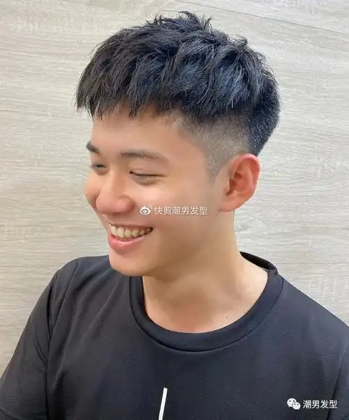 2021年夏季男生必打卡的3款时髦发型剪完清爽利落涨颜值