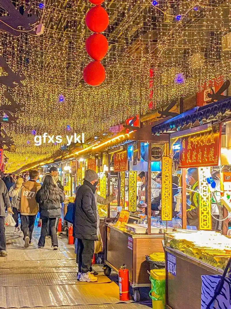 兰州大众巷夜市人间烟火气十足儿