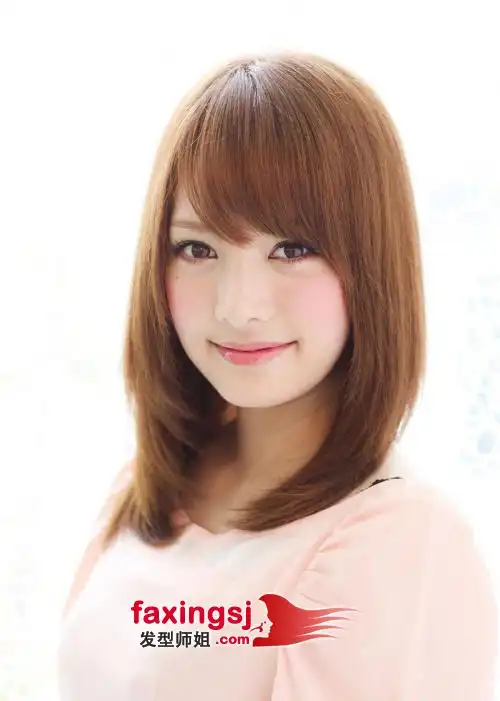 2017圆脸适合的刘海发型