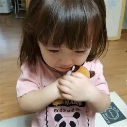 可爱萌嘟嘟嘴萌娃头像女,长的好看特别的漂亮的