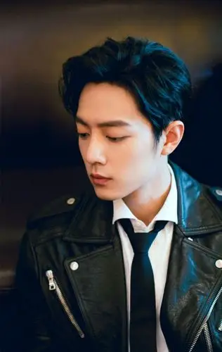 肖战帅气图片,一路虽有风雨但仍坚持自我,为你加油_高清图集_新浪网