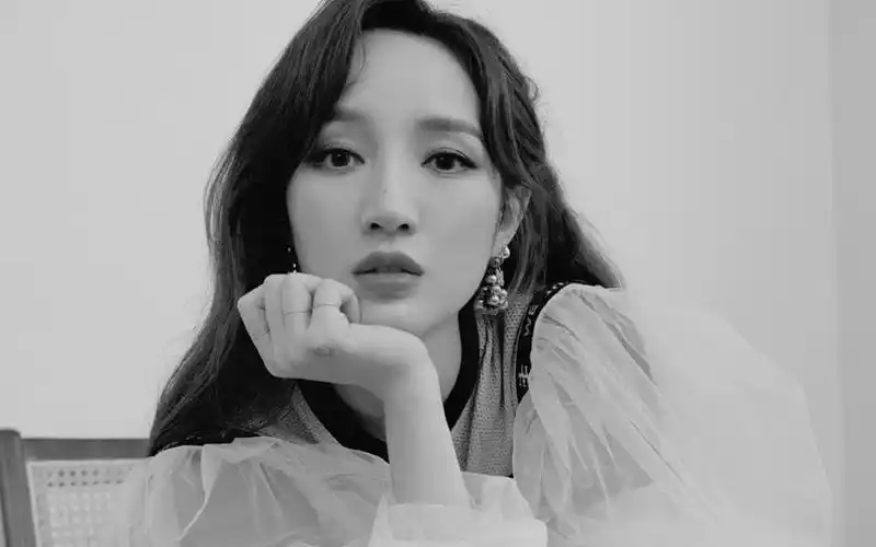 孟佳时尚写真图片桌面壁纸