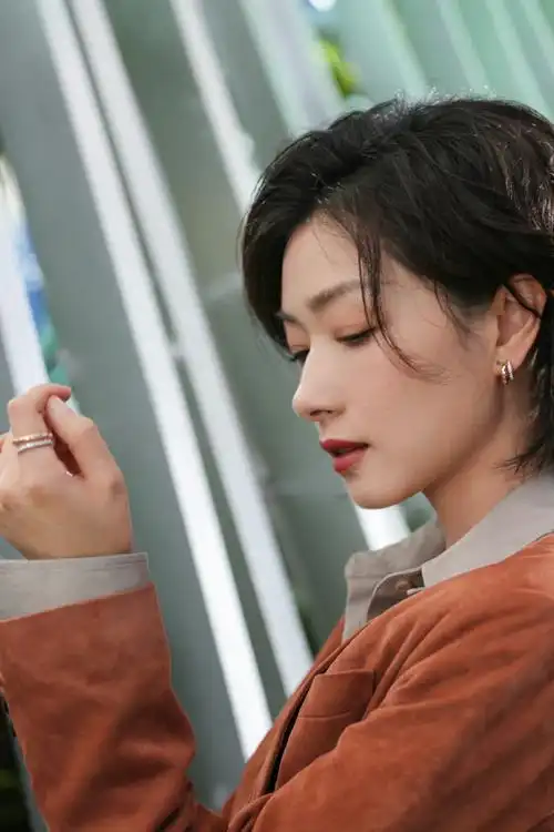 万茜穿湖南省省服##万茜 湖南省省服