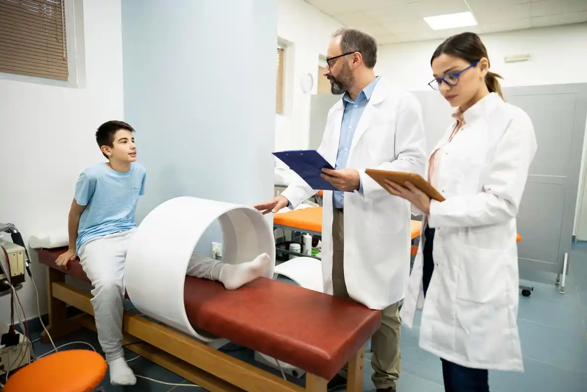 通常来说,我们要对泌尿系统进行详细检查,除了常规的血常规,尿常规