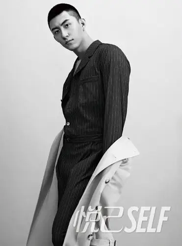 黄景瑜平头造型帅气写真图片34