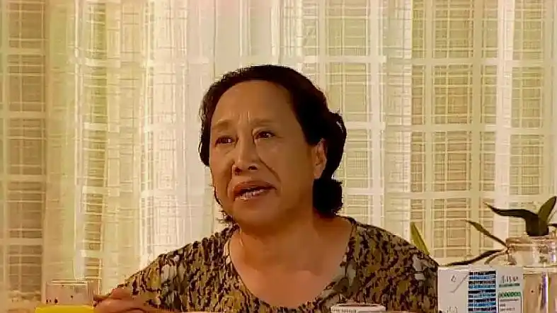 家有儿女:姥姥说爷爷小题大做,爷爷说是为了提醒大家节约用电