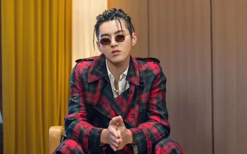 超级酷帅吴亦凡桌面锁屏倾倒众生的偶像