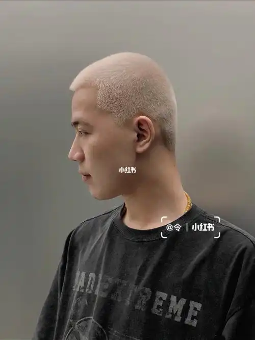 寸头漂染更酷喔超显白