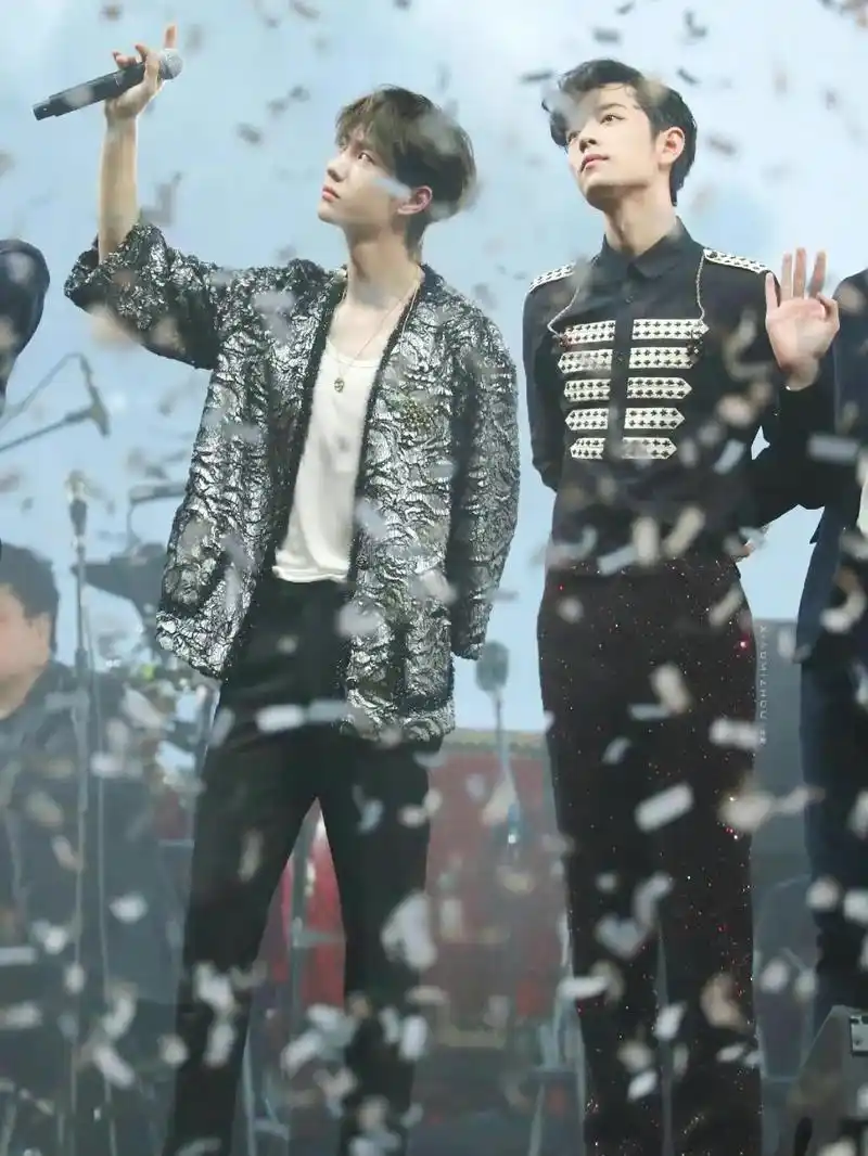 过了这么久,你们还会怀念那年夏天嘛#陈情令 #肖战 #王一博 - 抖音