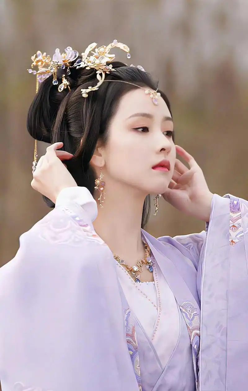 陈都灵:演技和魅力的极致展现 陈都灵今年在古装剧中的三个女配角表现