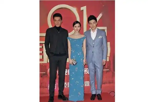 胡歌帅气逼人,刘诗诗气质惊艳众人,三人走红毯真是靓丽的风景线