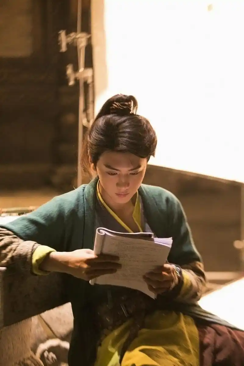 最近有看到伊利的一个话题叫做有种成长叫成为你骄傲