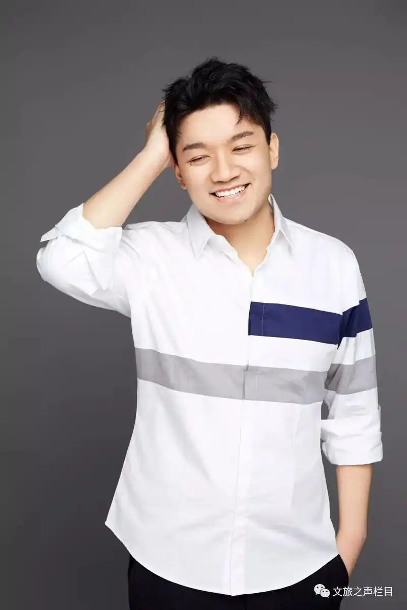 尤浩然现身lpl现场