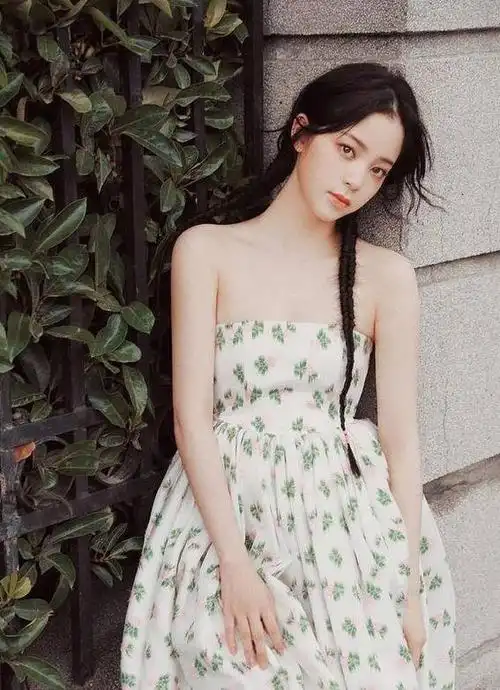 长大了长大了!欧阳娜娜,精致水灵饱满诱人!