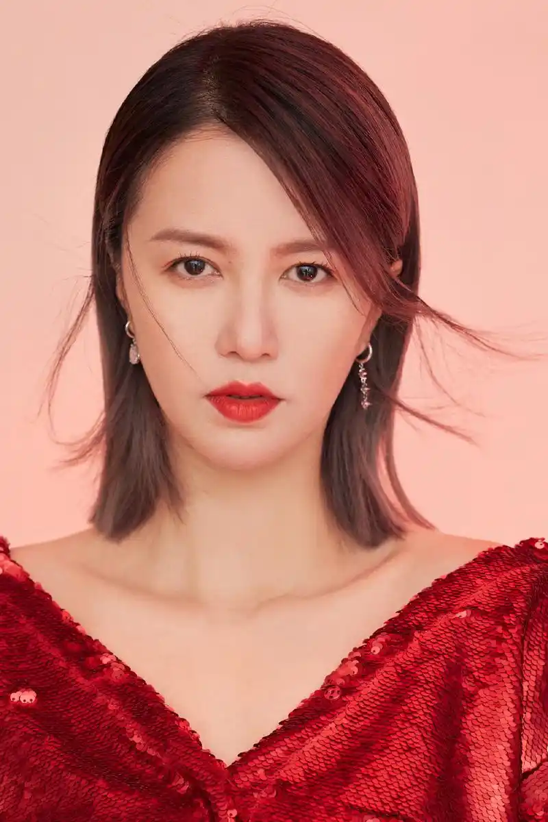 谭维维亮片红裙性感写真图片37