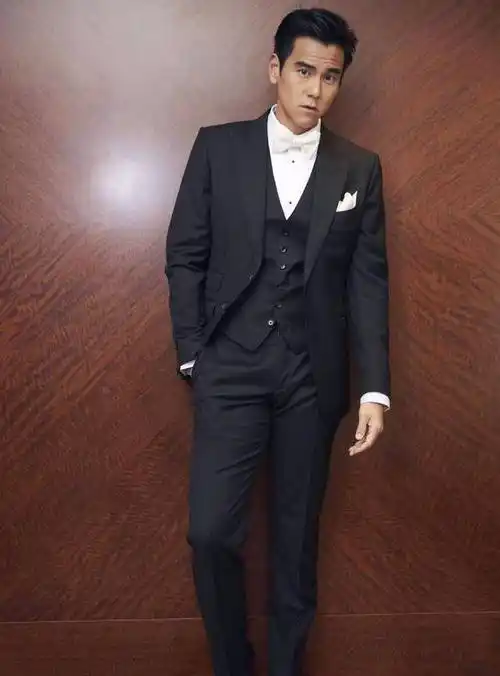 这些肌肉发达的男星穿正装很帅!彭于晏,郭富城,吴尊,还有谁?