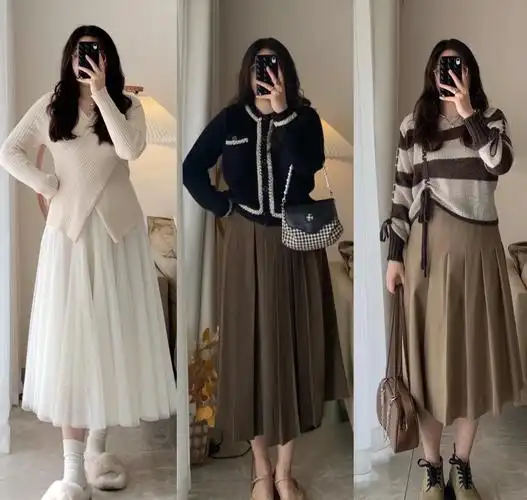 长款百褶裙搭配什么上衣好看(今春毛衣配百褶裙真的优雅)