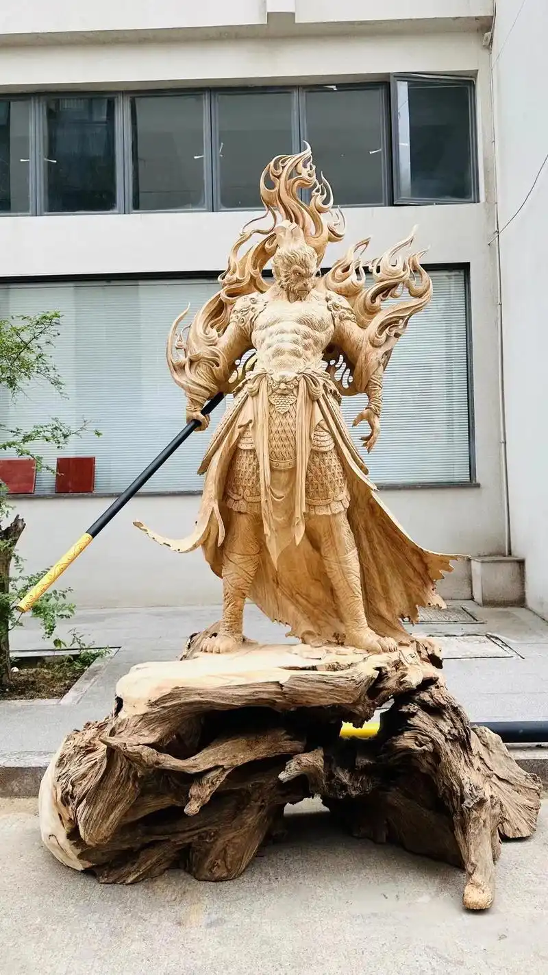 大圣归来.#纯手工雕刻 #木雕工艺 #带你玩木头 #精品摆件 - 抖音