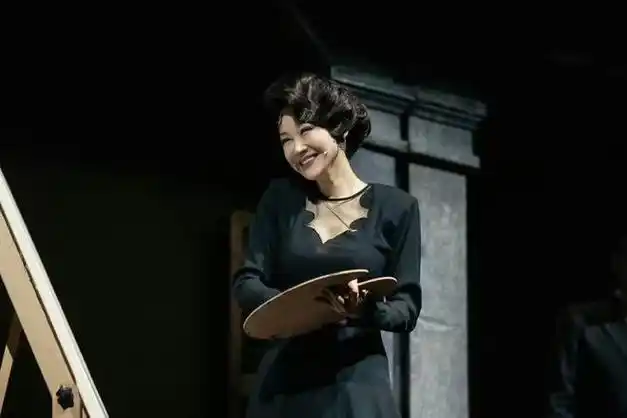 54岁许晴近照变化大脸部肿胀不自然网友直呼认不出