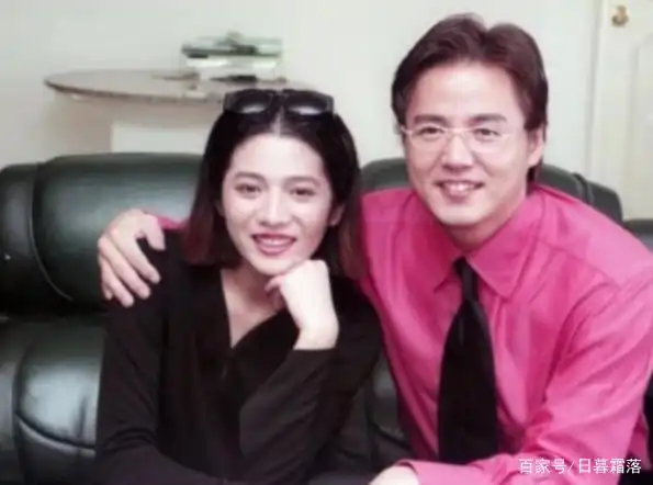 二人事发后,很多网友就去林瑞阳前妻曾哲贞个人主页下留言"大仇已报"