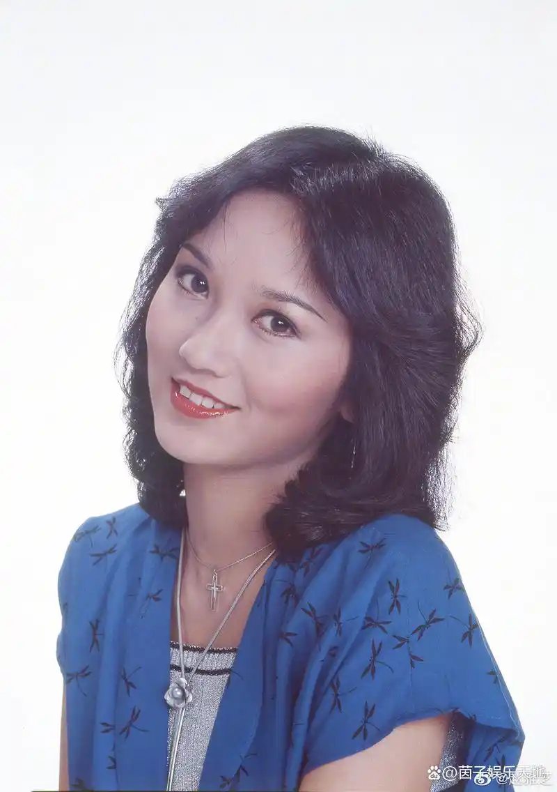 赵雅芝年轻时的照片,青春靓丽,充满活力!