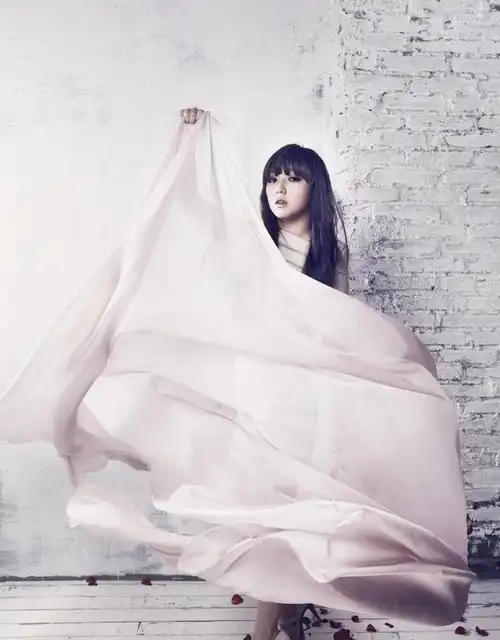 李玟暎 手机图片