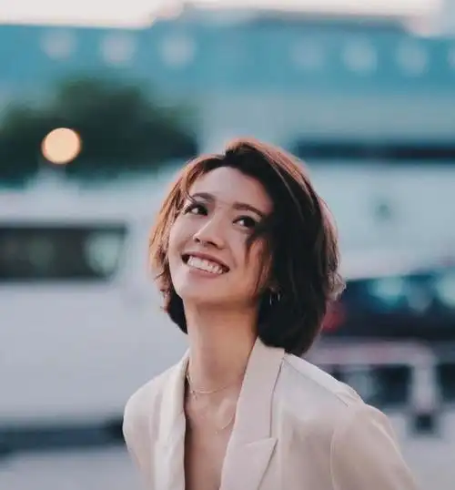 刘佩玥不介意另一半公屋出身入行多年未担正发展不及同届港姐