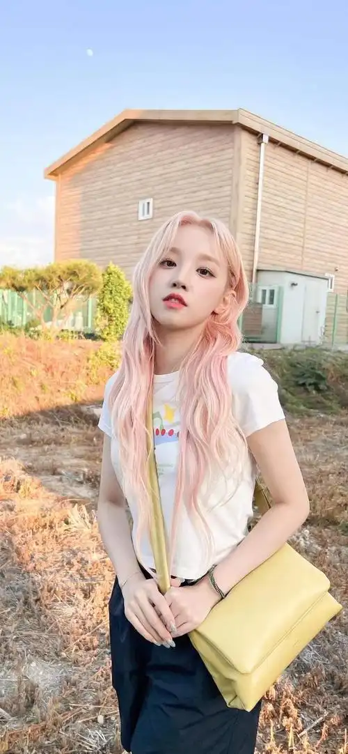 宋雨琦人在曹营心在汉(韩国女团(g)i-dle成员宋雨琦)