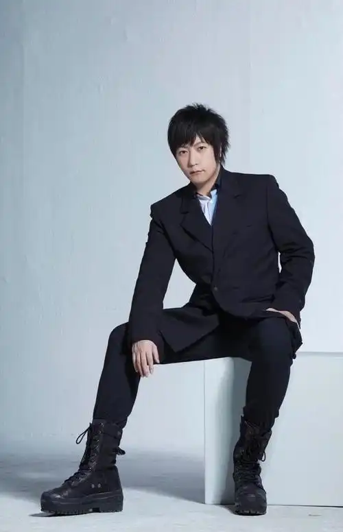 五月天阿信品冠时隔14年再度合作阿信称新歌催人泪下