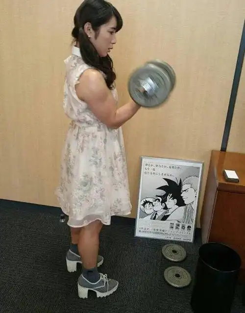 26岁日本女子拥有结实的肌肉被称为日本最强肌肉美少女