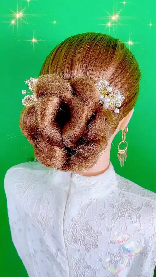 高贵大气,喜妈妈发型,儿子结婚或女儿结婚,妈妈盘发-度小视