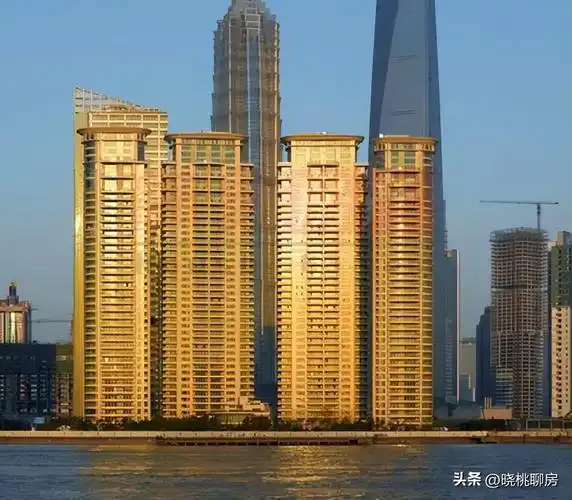 67中国十大顶级小区排行榜(我国十大超级豪宅名字及图片)_页君集