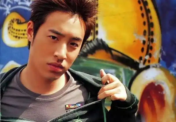 婚后4年,潘玮柏胖到200斤:差点认不出