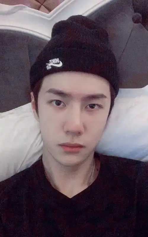 小朋友自拍05@uniq-王一博    #六一儿童节#|#王一博六一儿童节快乐