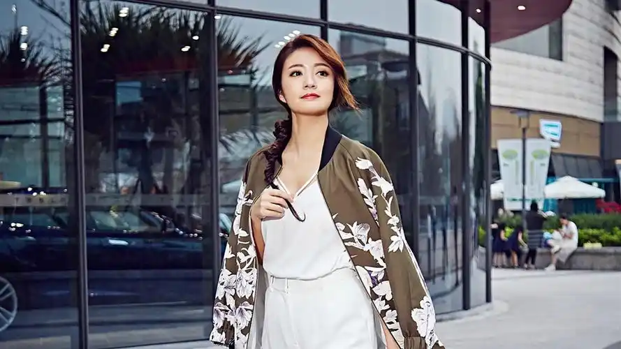 台湾女星安以轩高清电脑壁纸安以轩台湾美女气质美女女演员